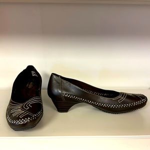 Women’s shoes